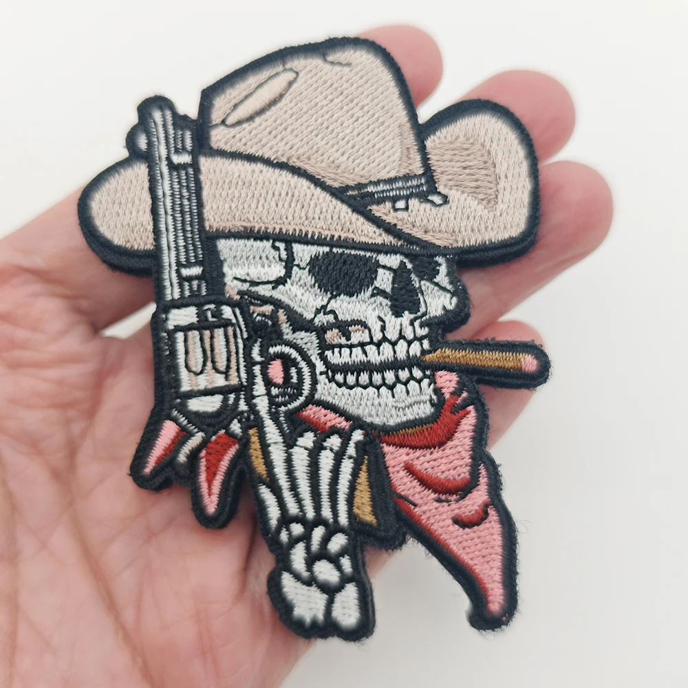 Skelett-Cowboy-Revolver bestickter Aufnäher mit Klettverschluss, Outlaw Taktisches Moral-Abzeichen zum Selbermachen für Rucksack, Jacke, Weste, Mütze, Kleidung