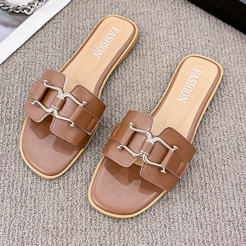 2024European and American Style Summer Fashion Out Flip-flops Flat Leisure Horse with Buckle Temperament One Line Slippers Woman