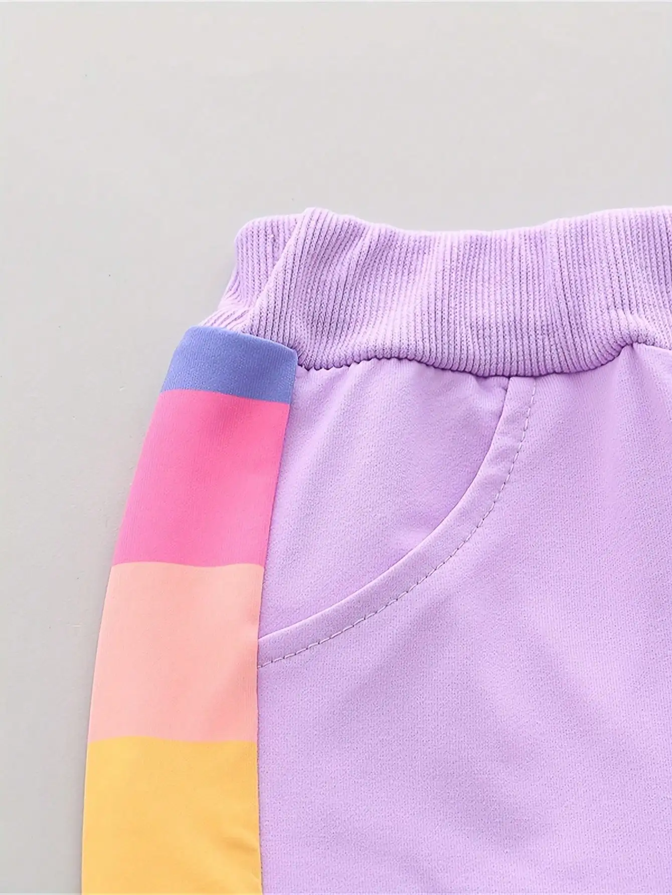 Modisches Kinder-Outfit-Set Frühling Herbst Bunte Streifen Rundhals Langarm Lange Hose Ensemble für Kinder – Detail 4