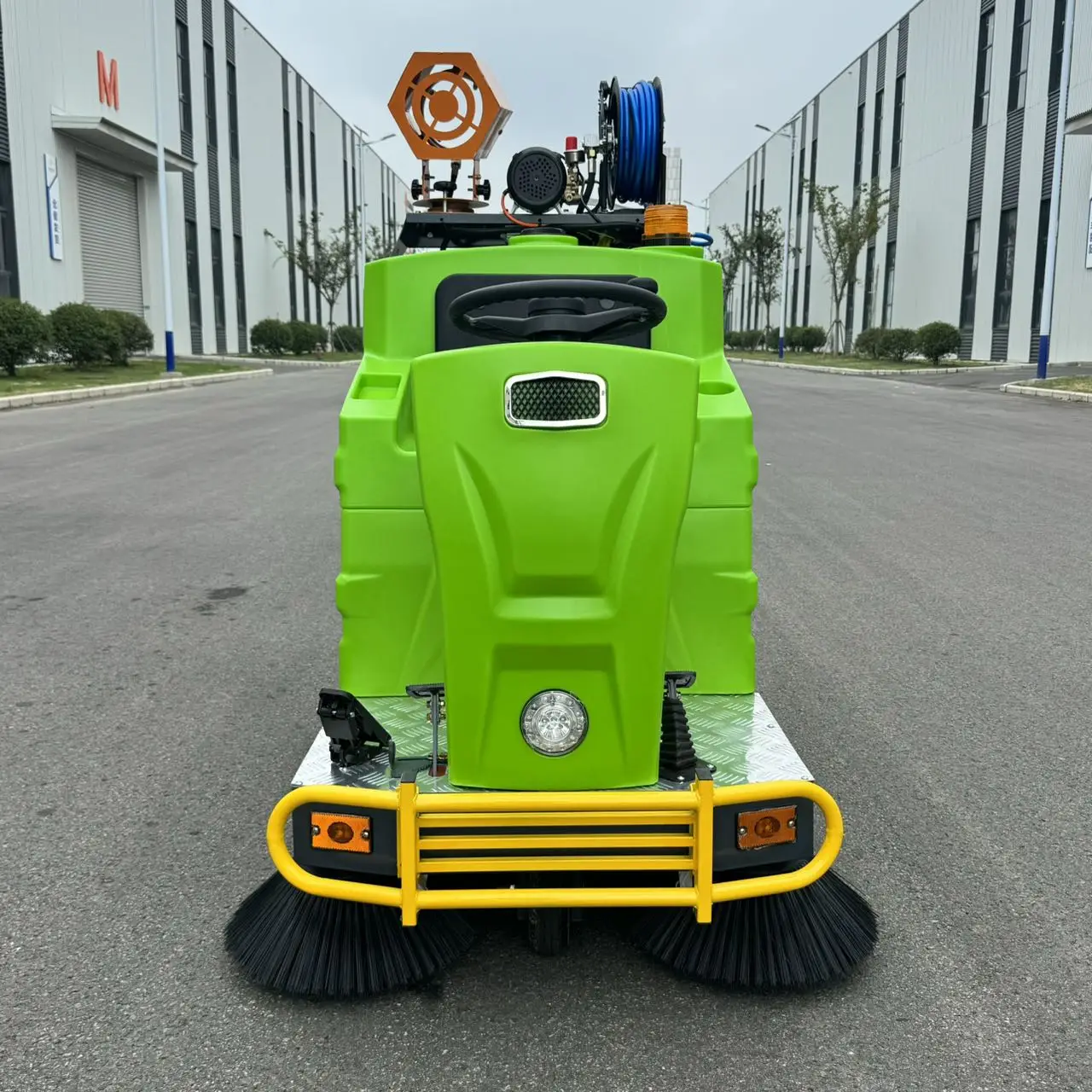 Factory-Direct Road Sweeper Customization Supported Industrial Street Cleaning Machine Electric Street Vacuum Cleaner with Brush