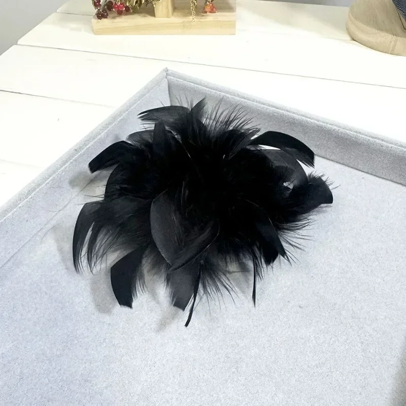 Suqi European and American Retro Large Feather High-end Women\'s Brooch Chest Flower Pin Natural Dress Hat Decoration Corsage