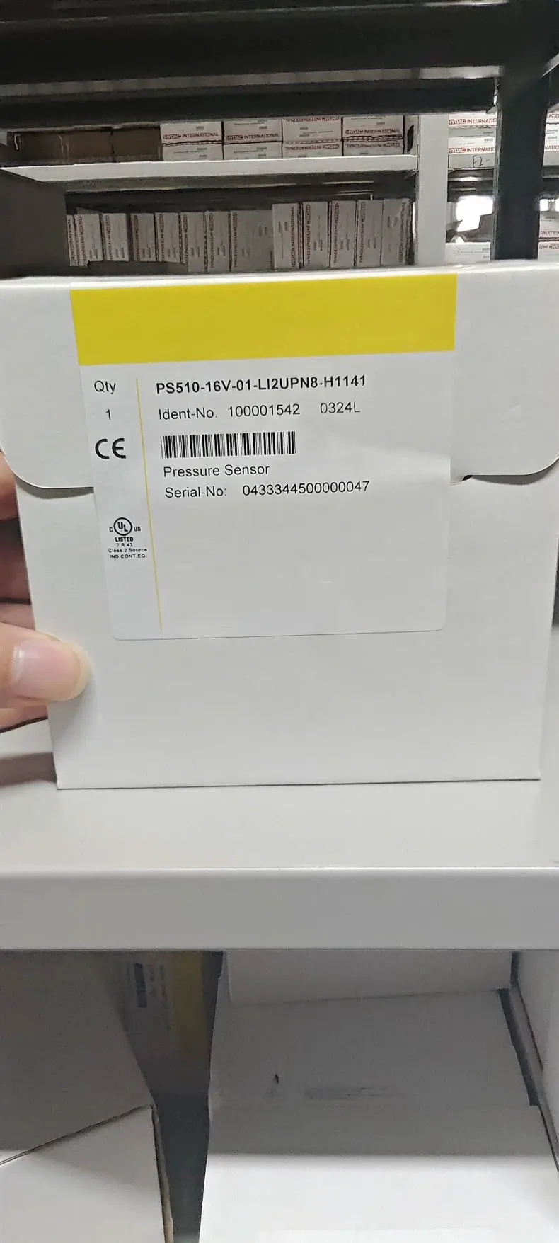 100% New and Original Pressure Switches PS510-16V-01-LI2UPN8-H1141 FedEx /UPS / DHL fast delivery Warranty One-year
