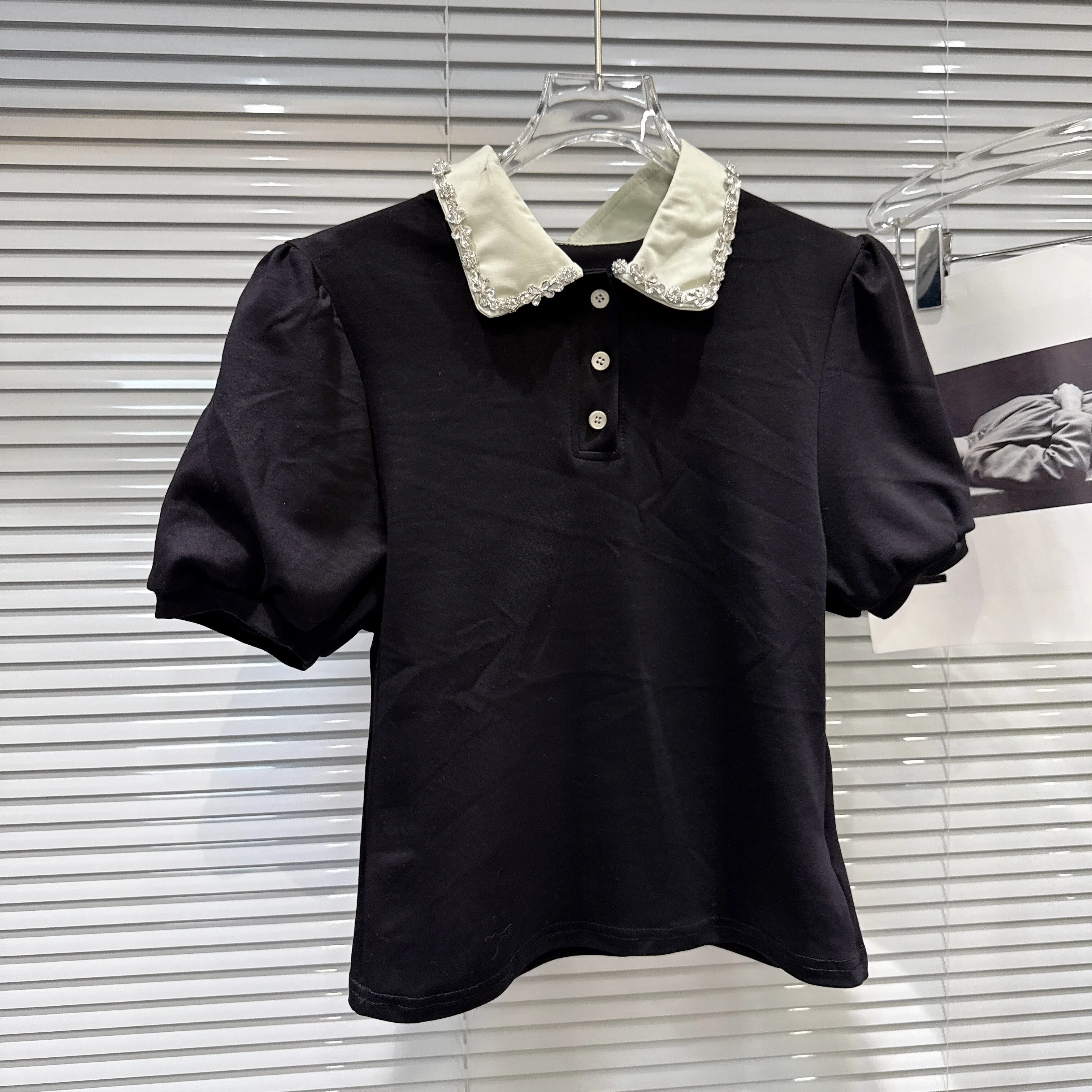 

2026 Summer New Arrival: Trendy Hot Girl Rhinestone Peter Pan Collar Puff Sleeve Short Sleeve Tshirt Blouse for Women