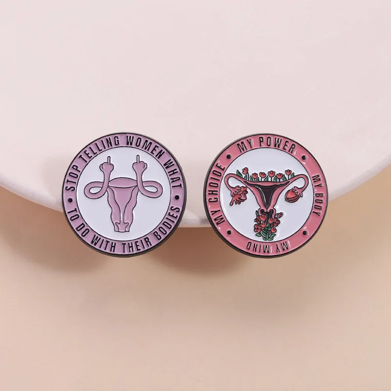 New round letter brooch female element badge uterus shaped brooch bag decoration creative accessories