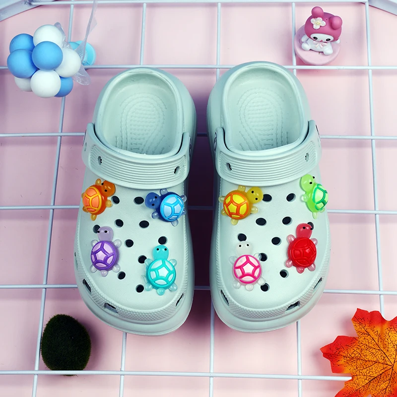 A pair of children's summer open-toe hole shoes, soft and comfortable slippers, size 30-40，AL-3509-5-07