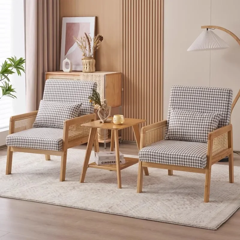 Sofa wypoczynkowa z litego drewna rattanowego, zestaw stolików kawowych, designerski fotel do salonu. Meble domowe