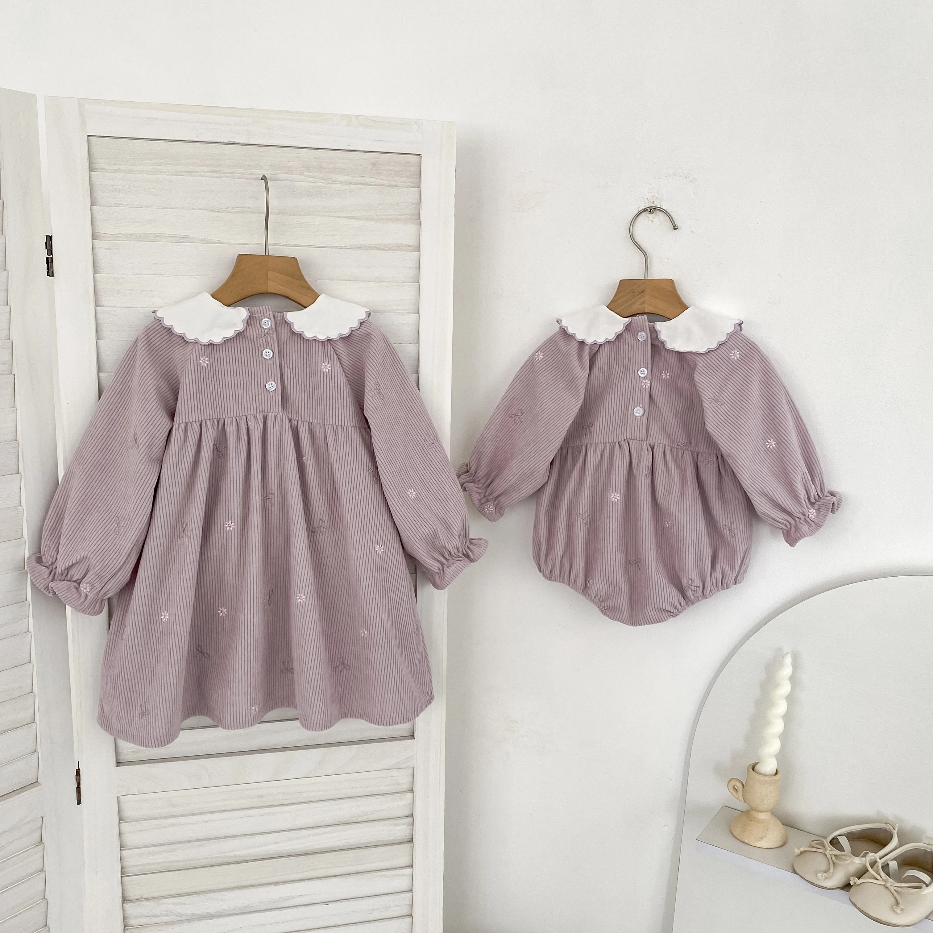 2026 Baby-Mädchen Cord-Strampler 0-24M Süßer Schleifenkragen mit Stickerei Langarm-Body für Kleinkinder Mädchen Frühling Winter Jumpsuit – Detail 21