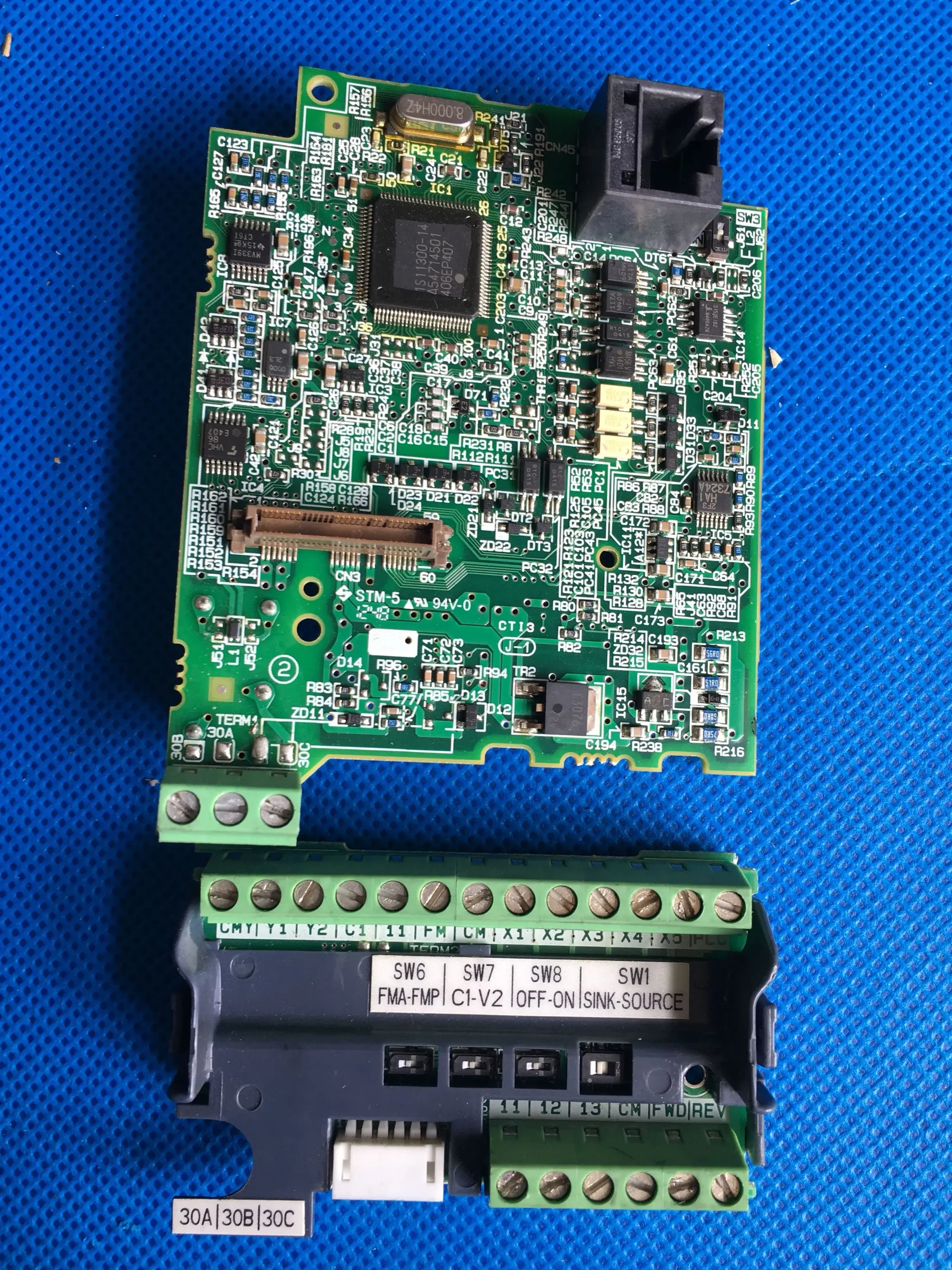 

Frequency converter E1S series 3.7-5.5-7.5-11-15kw control board