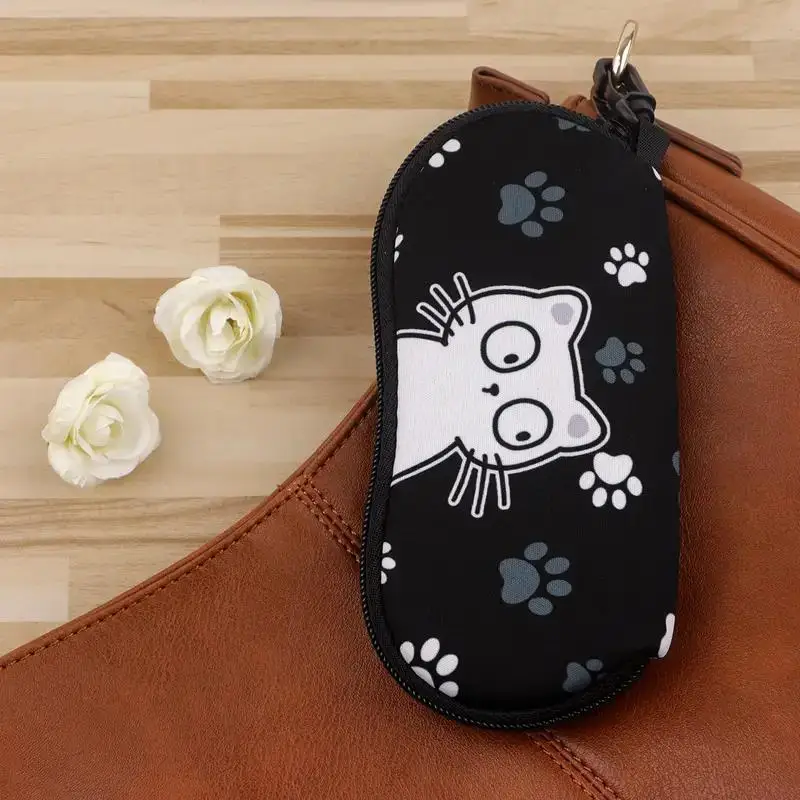 1pc Cute Black Cat Eyeglass Bag with Zipper Closure, a Fashionable Accessory for Women to Protect the Eyeglass Storage Bag