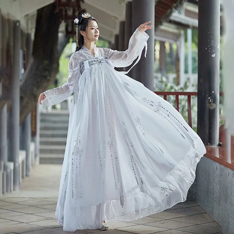 The new style of Chinese clothing, the chest length skirt, the improved Chinese clothing, the women's fresh Chinese style long-s