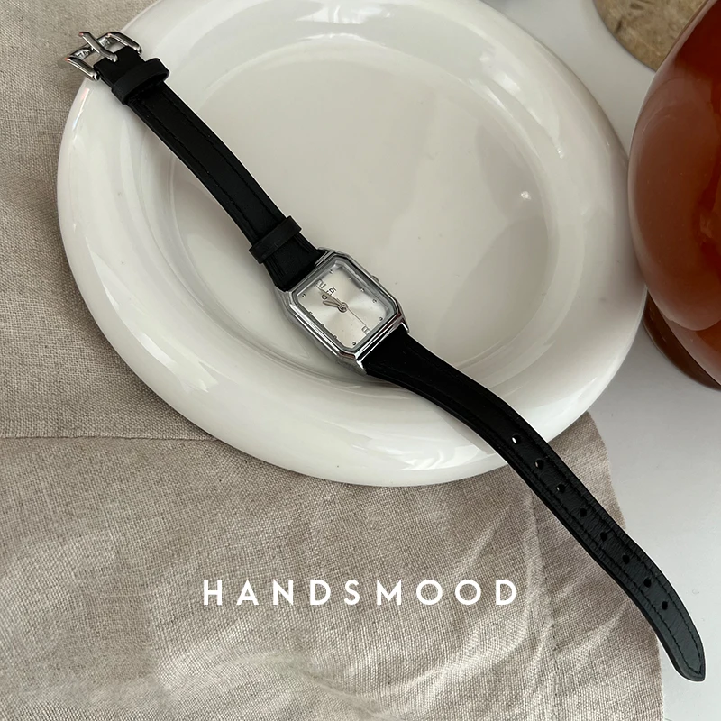 New arrival of women's watches, Korean simple fashion luxury square retro leather strap quartz watch for women, gift for women