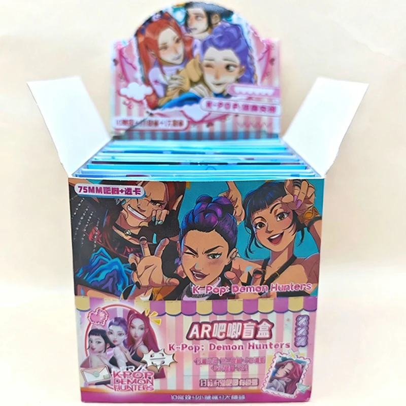ตราสัญลักษณ์นักล่าปีศาจใหม่ 75 มม. กล่องสุ่ม ตราสัญลักษณ์ส่องแสงดาว แฟลชการ์ด กล่องลึกลับ อุปกรณ์คอสเพลย์ ของสะสมสำหรับแฟนๆ
