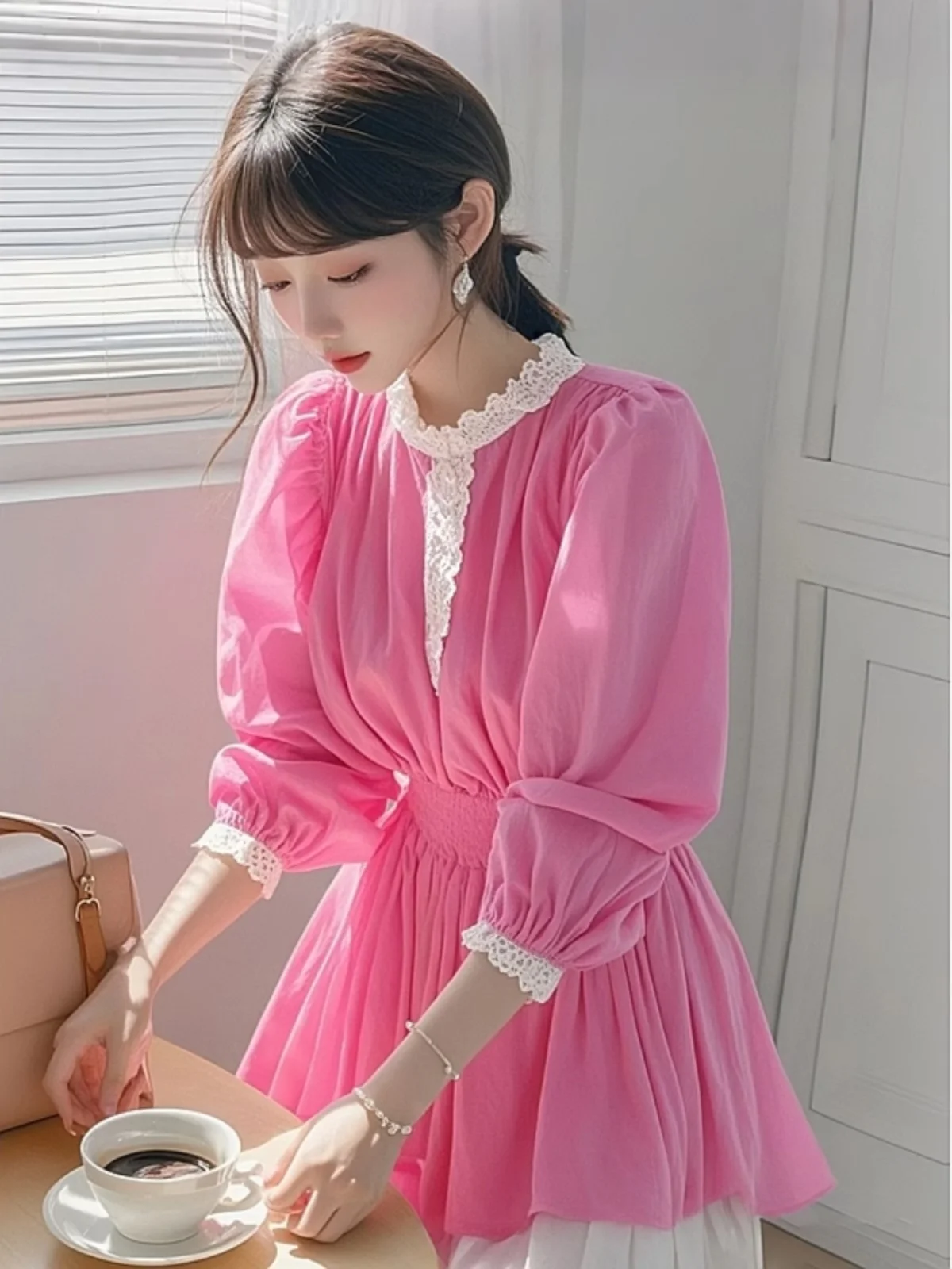 

Новинка 2026: Женская весенняя блузка с розовым кружевом, свободного кроя, с длинным рукавом, в корейском стиле, размер S