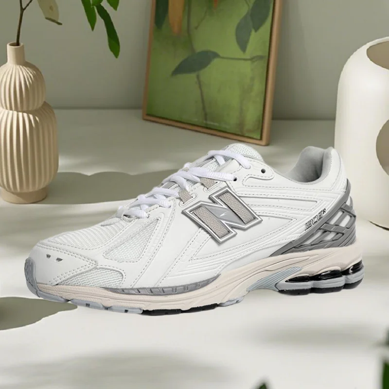 

The new model 1-9-0-6 is characterized by novel fashion design, simple and elegant styles comfortable wearing and versatile uses