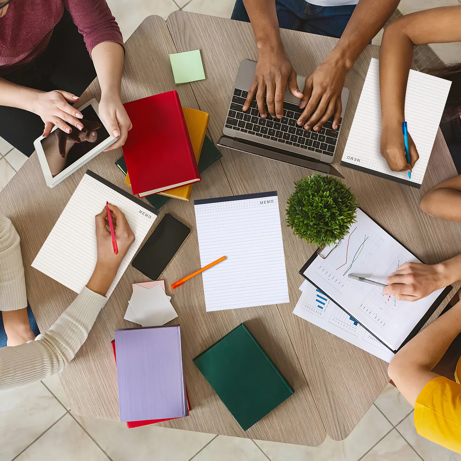 5 قطعة منصات ملاحظة A4 المحمولة المسيل للدموع مذكرة أجهزة الكمبيوتر المحمولة لاجتماعات جداول ملخص منصات التسجيل A4 المفكرة جيب المفكرة