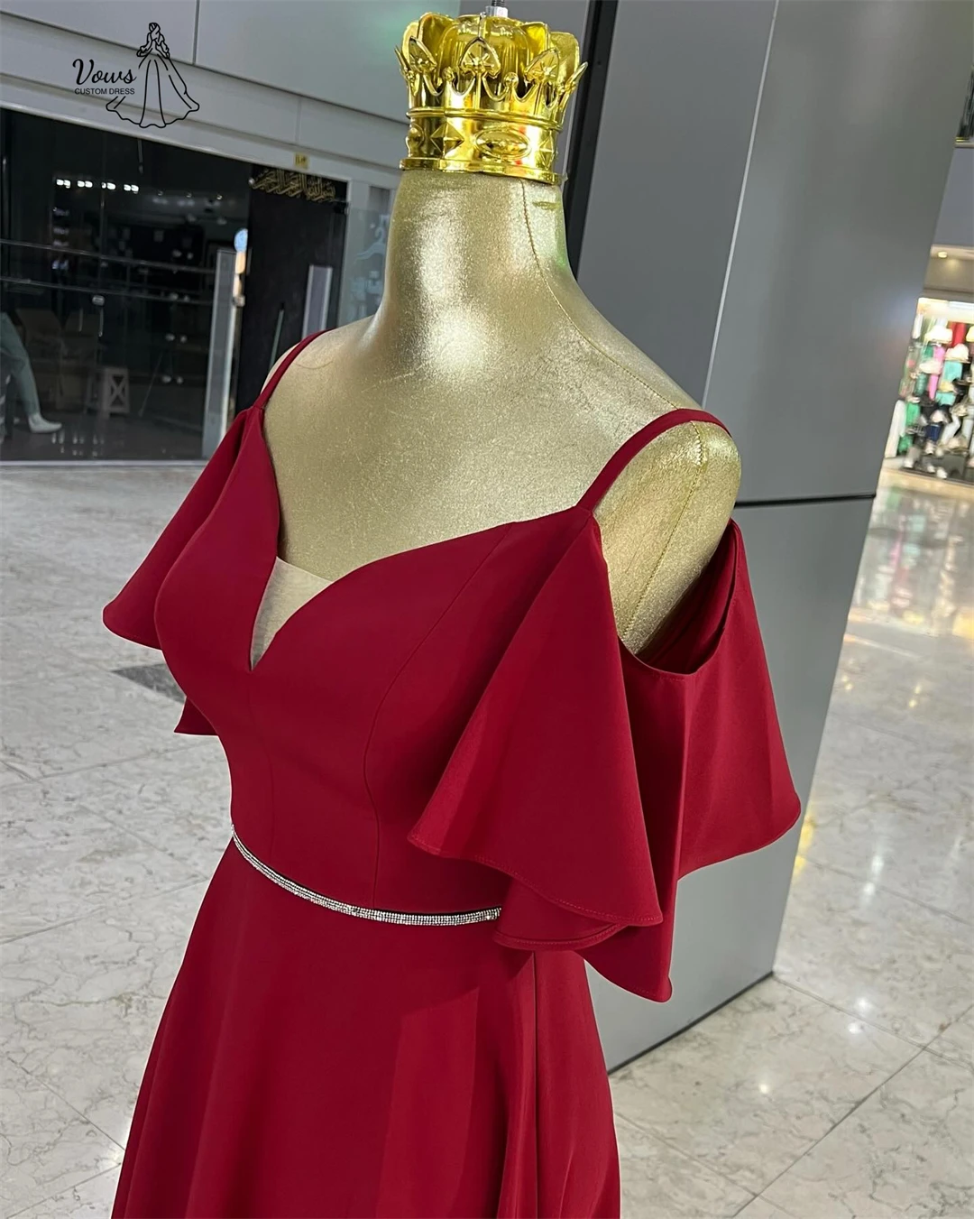 فساتين سهرة بأشرطة سباغيتي من Vows 2025 فساتين حفلات نسائية أنيقة مصنوعة حسب الطلب للمناسبات الخاصة ثوب حفلة كلمة