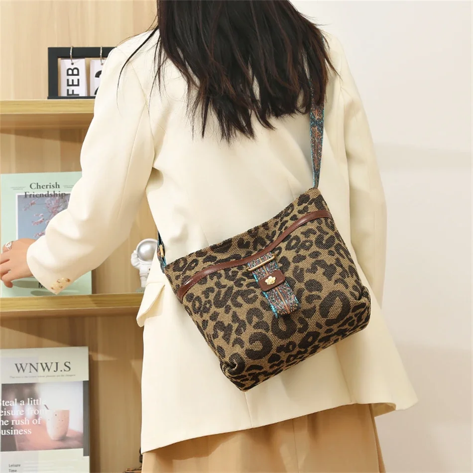 2024 Autumn Winter New Large-capacity Senior Women Bag Fashion Printing Popular Leopard Print Multifunctional Bags for Women Sac