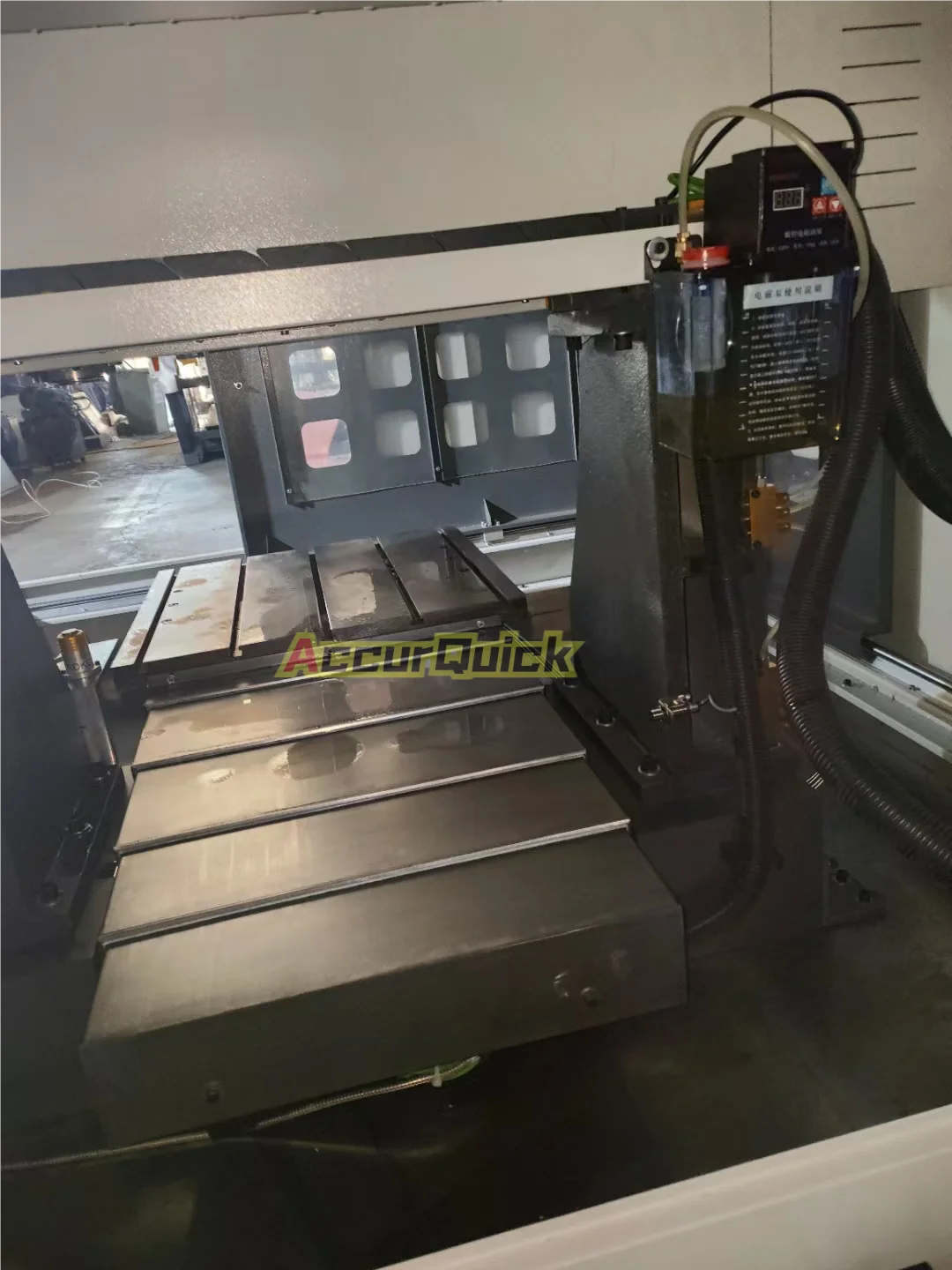 Iron Frame 6060 CNC Milling Machine 5.5KW Metal Engraving Machine for Mould Mold Making