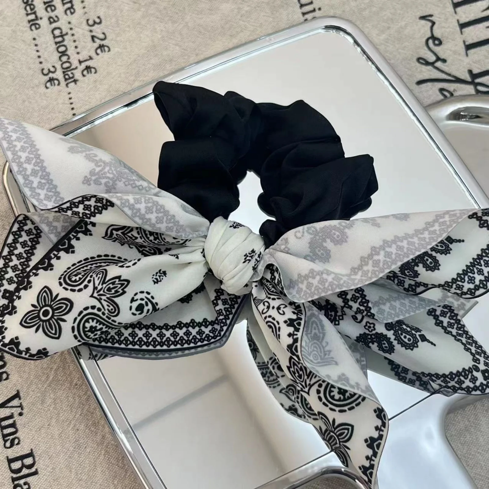 1PC Boho Bandana Haarklammer, große Schmetterlingsform, Stoff mit Blumendruck, modisches Haar-Accessoire für Frauen, schickes Hochsteckfrisur-Styling – Detail 2