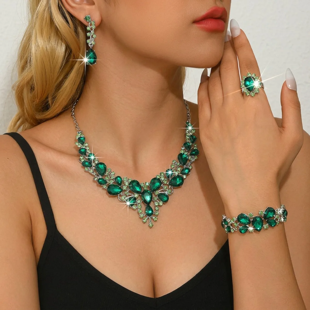 Banquet‑Style Dual‑Tone Green Gem Teardrop Crystal 5PC Set For Bridesmaid Friend Gathering Party Anniversary Holiday Gift Orname