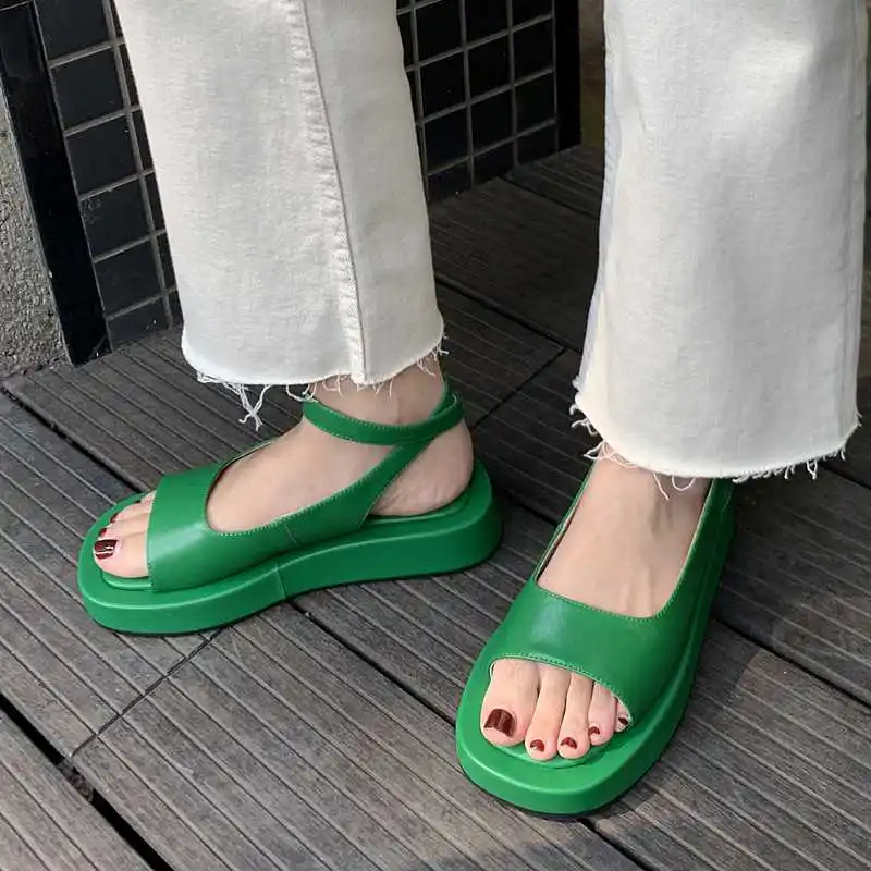 Krazing Pot New Cow Leather Peep Toe Thick Bottom Solid Summer Shoes Leisure Fashion Comfortable Buckle Strap Women Sandals L53