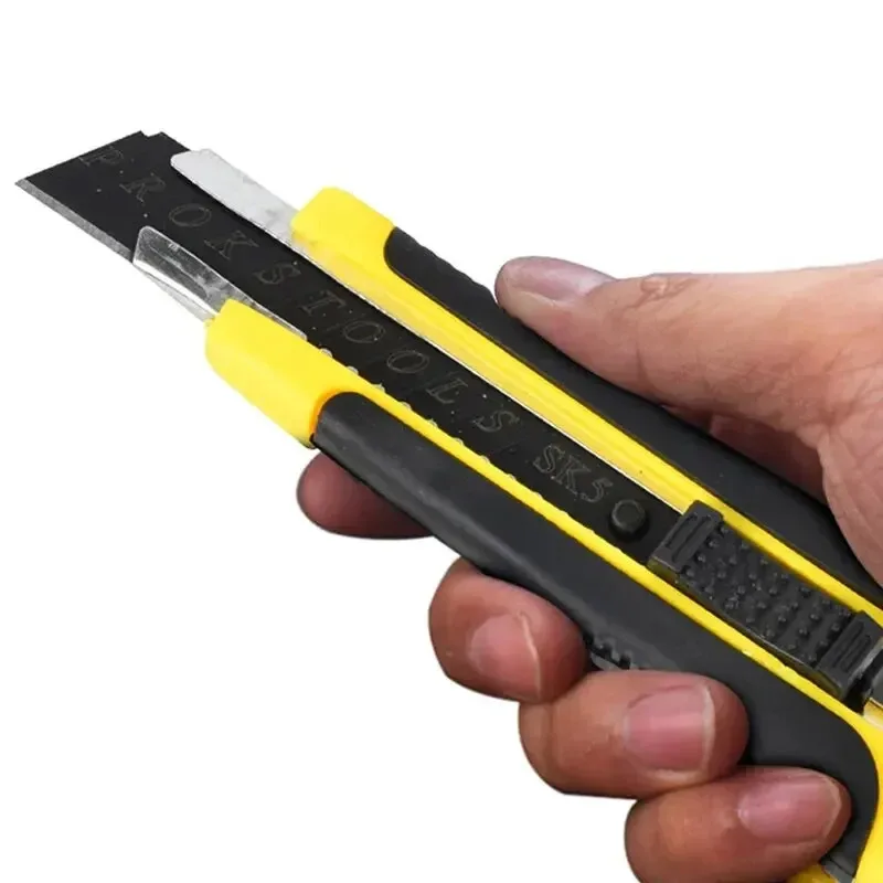 سكينة متعدّد الاستخدامات، قاطع الصناديق، تحميل ذاتي قابل للسحب مع مشبك عالي التحمل، تغيير سريع، مقبض TPR PP، قطع صناديق الورق المقوى #5