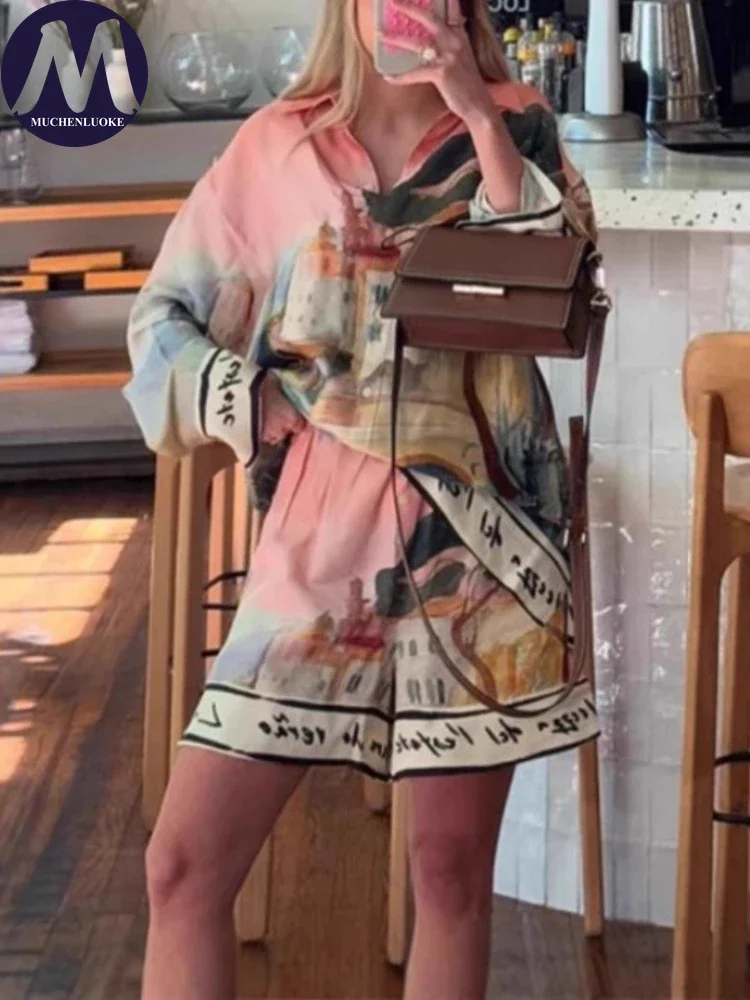 Damen Sommer 2-Teiliges Set Elegantes Bedrucktes Langarm-Shirt-Oberteil mit Modischen Lässigen Strandshorts Ensemble