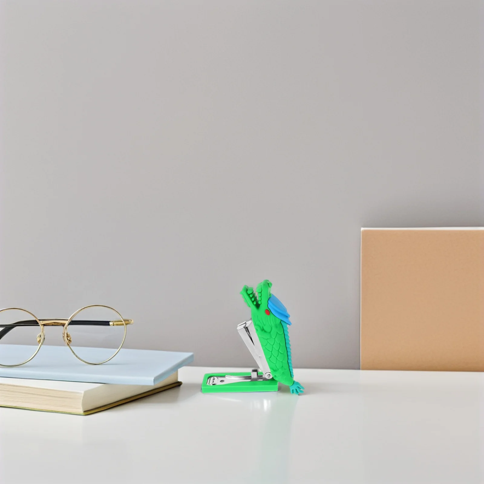 دباسة صغيرة على شكل تنين ملحقات مكتبية لطيفة لسطح المكتب للدراسة والفصول الدراسية مهام تدبيس صغيرة محمولة باليد أدوات مكتبية كاواي #1