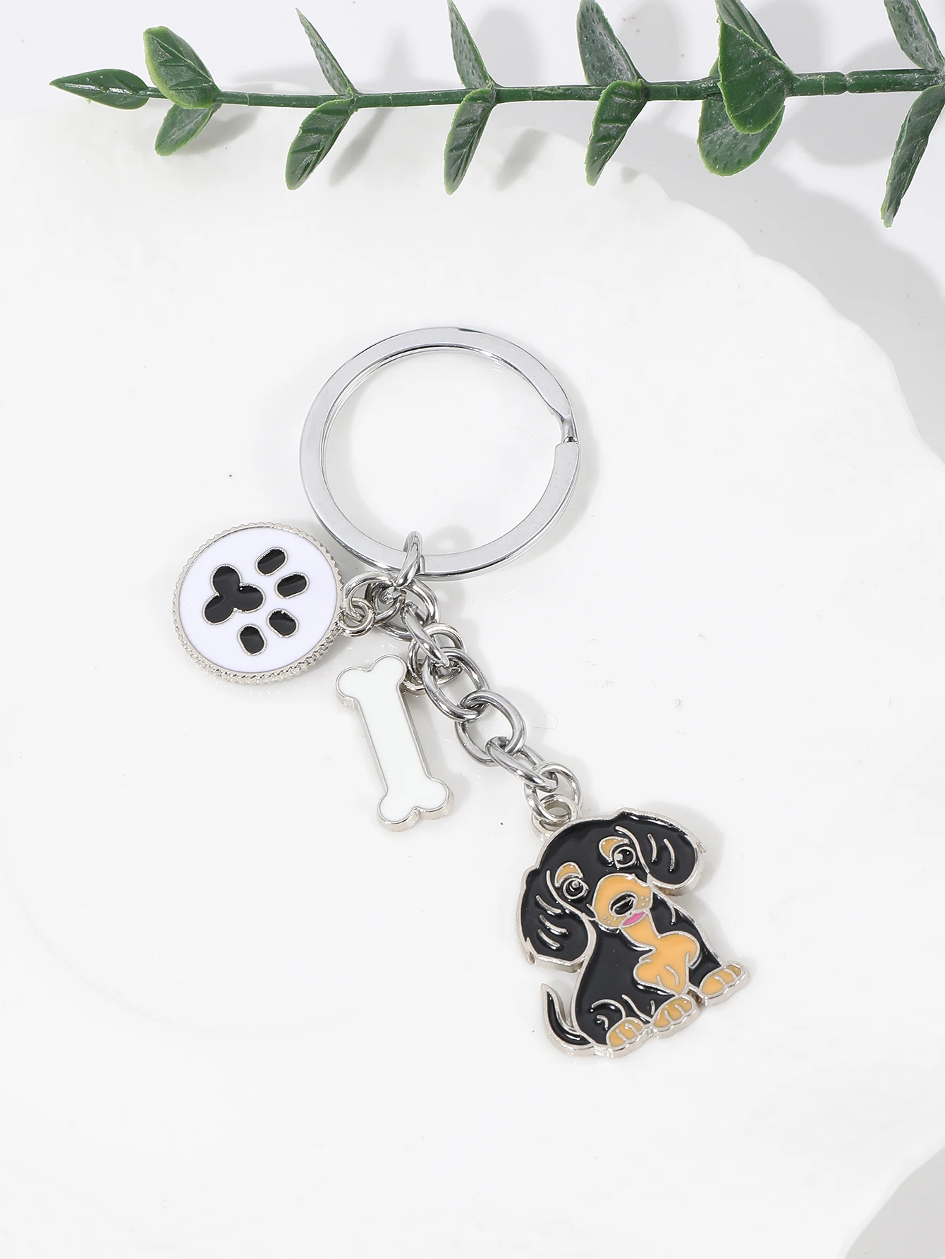 1PCS Alloy Cute Sausage Dog Keychain Dachshund Animal Enamel Keyring Bone foot charm Women Girls Fashion  Jewelry gifts