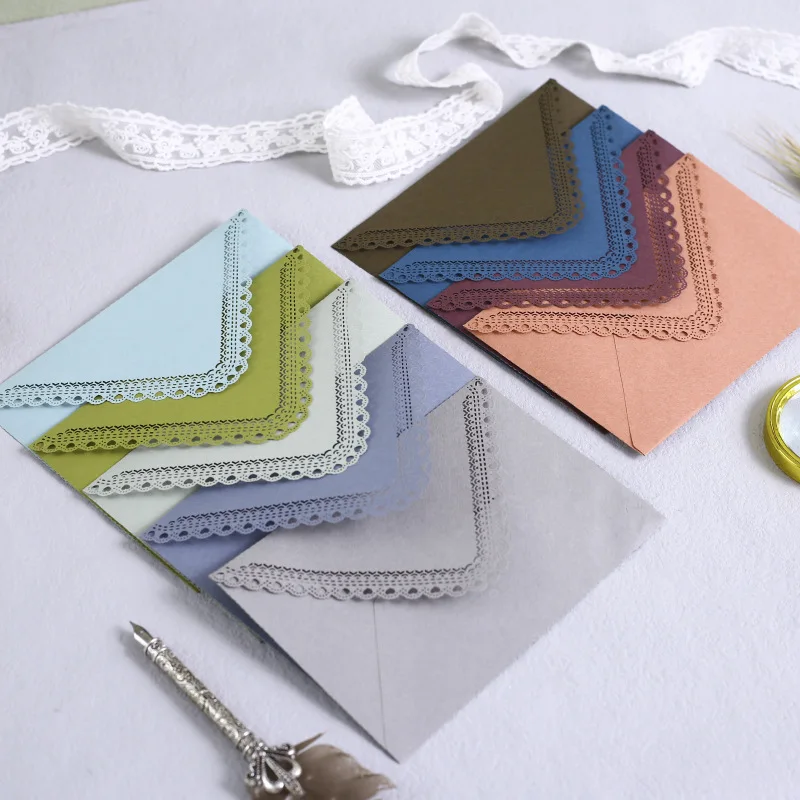 

10Pcs Color Triangle Envelope Candy Hollow Wedding Party Invitation Floral Gift Colorful Stationery Supplier 16*11CM