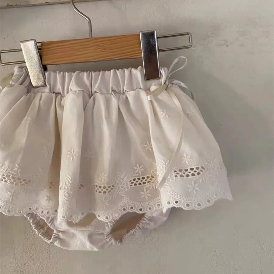 Baby Lace Shorts Infant Cute Hollow Out Flower Breeches Bloomers Toddler Girls Sweet Princess Large PP Pants Mini Skirt