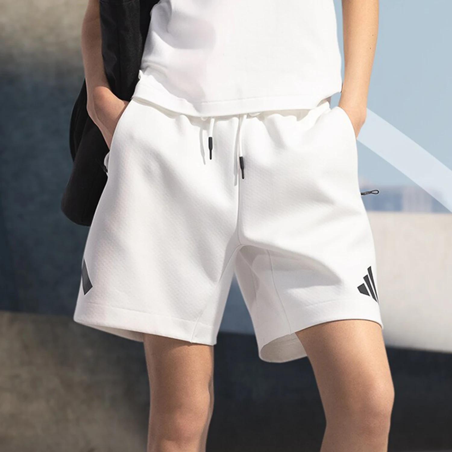 

Оригинальные новые женские простые свободные шорты для тренировок Adidas JJ4678