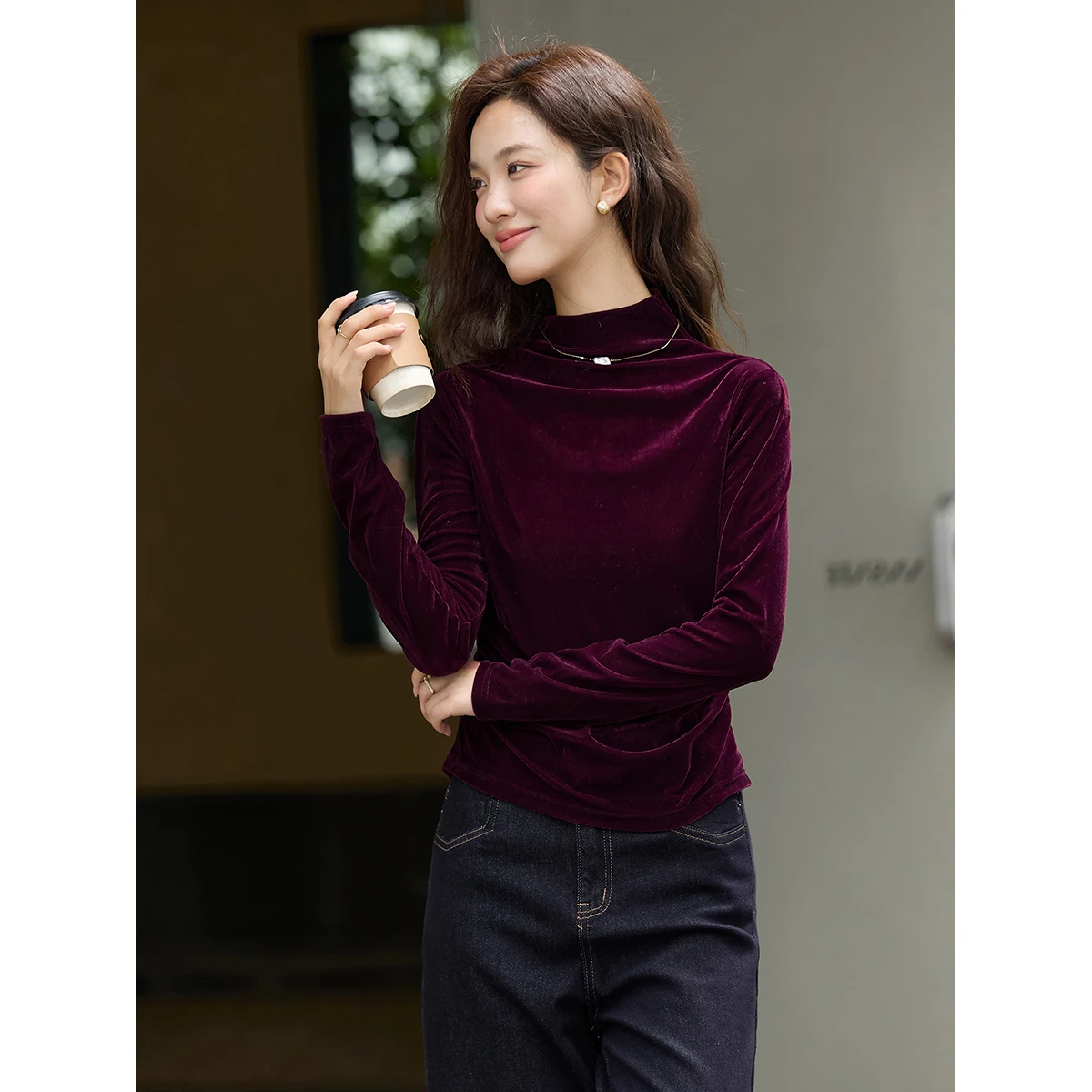 VIMLY, camiseta de terciopelo rojo para mujer, Tops informales de punto ajustados, camisetas Vintage de invierno 2025, camisetas de manga larga con pliegues y cuello simulado para mujer A3305