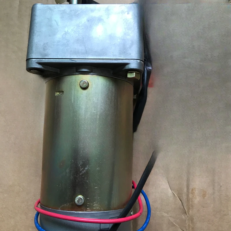 Disassemble TD3150G-24F-9K24F deceleration motor DC24V 7.5A DC motor.