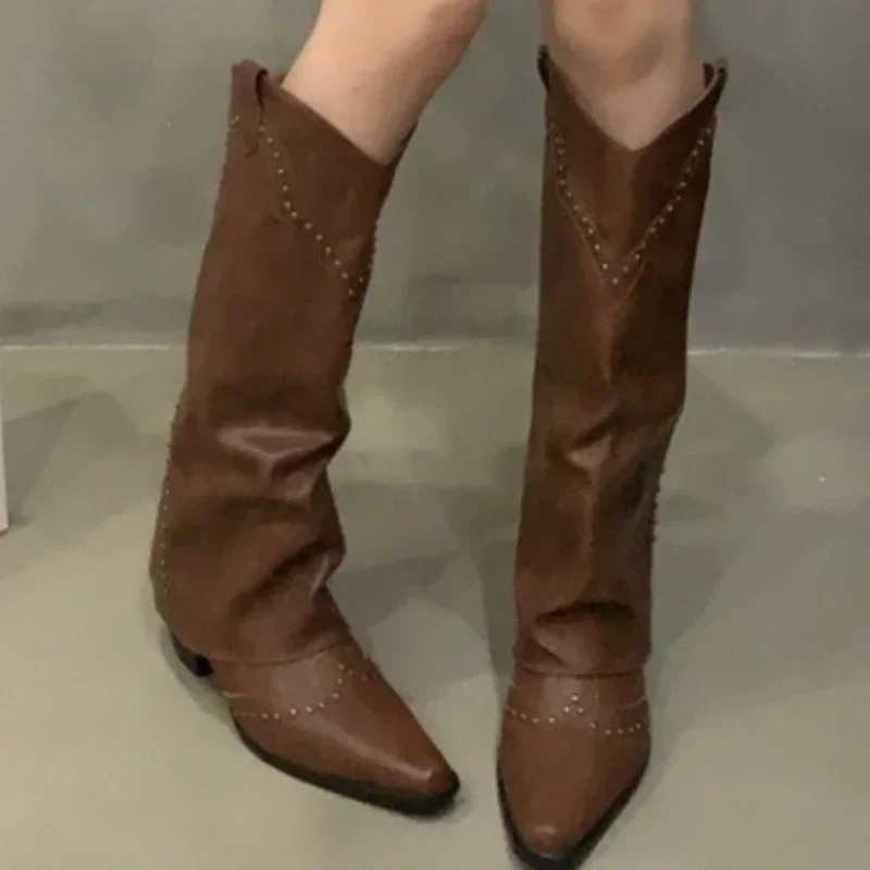 Vintage Brown V Buckle Chelsea Botas Fashion Pointed Toe Western Cowboy Boots Rivet Design Pipe Boots for Women Non-slip Boots