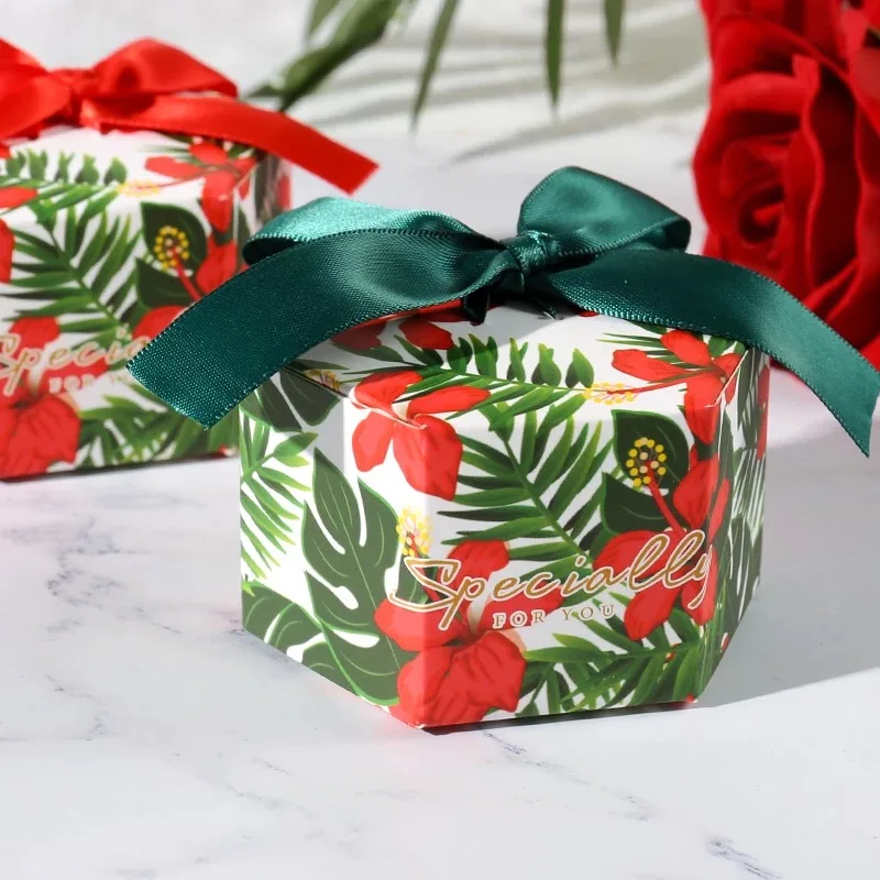 

50pcs Hexagonal Diamond shape New red flower green leaves Candy Boxes Wedding Favors Party special sweet Gift Box