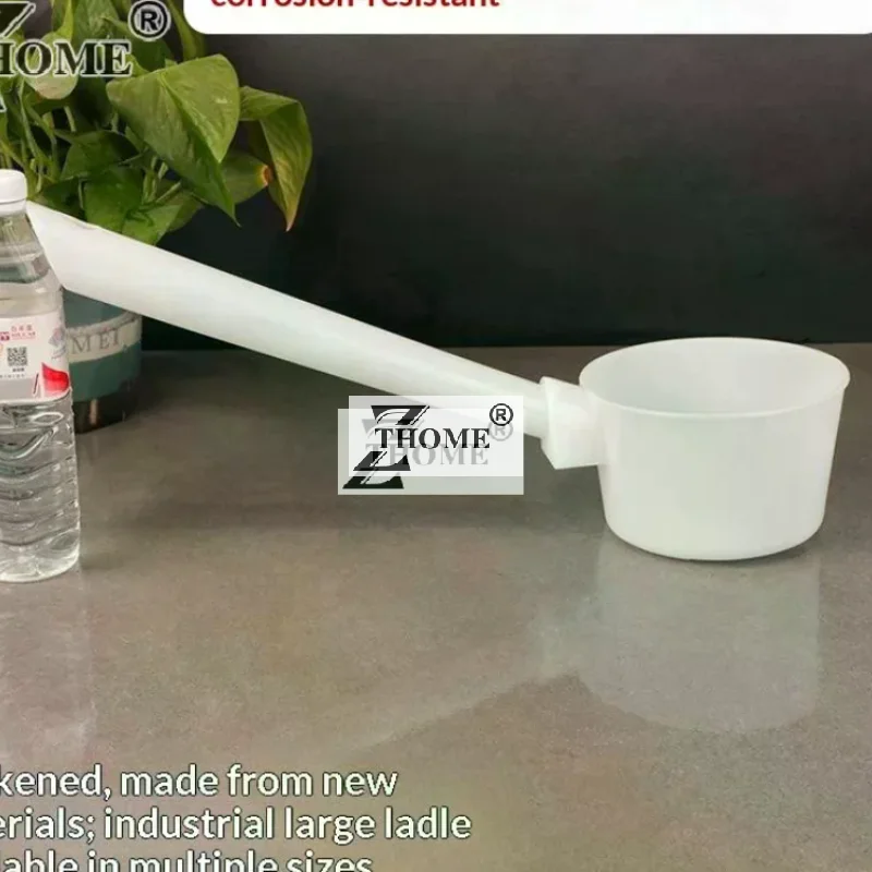Kitchen Water Scoop Long Handle Plastic Ladle Bath Scoop Household Water Ladle Soup Dipper Garden Use White Serving Spoons