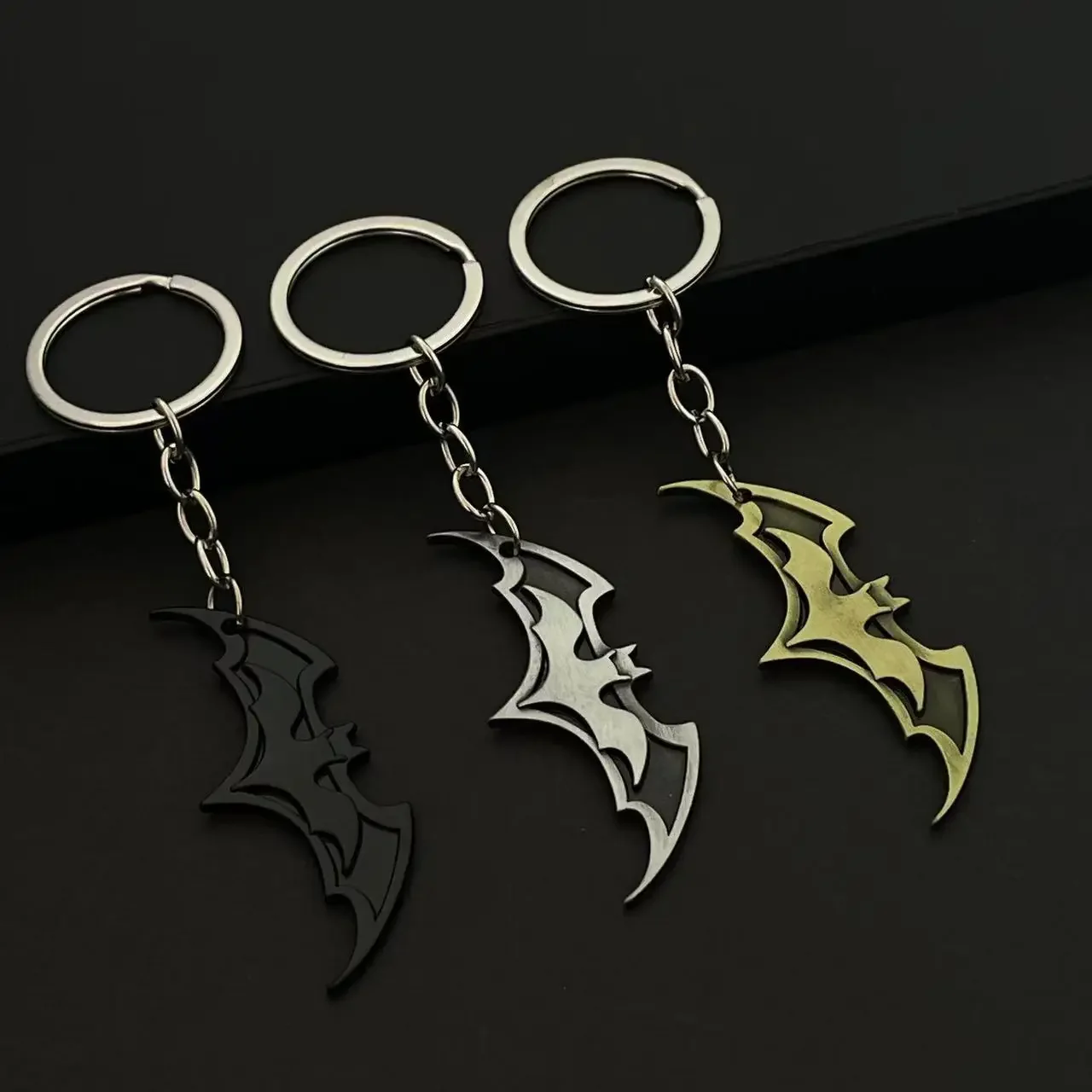 الإبداعية أنيمي الخفافيش المعلقات سلاسل المفاتيح شخصية المعادن الخفافيش المفاتيح زوجين الرجال والنساء الراقية سيارة مفتاح سلسلة هدية عيد ميلاد