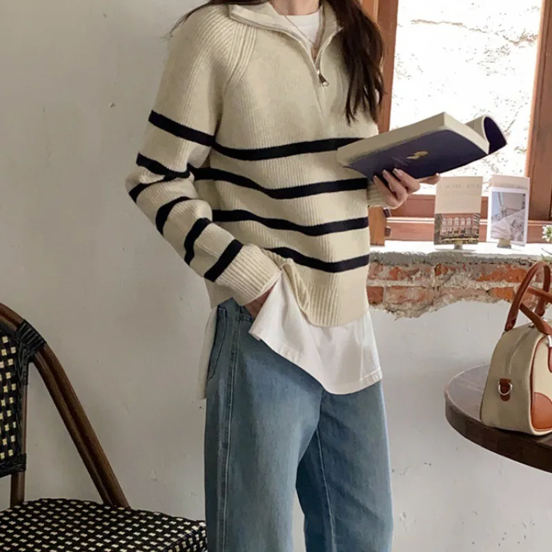 Women's New Half-Zip Up Raglan Sleeve Sweater Knitted Black & White Striped Cropped for Autumn And Winter Wear clothing