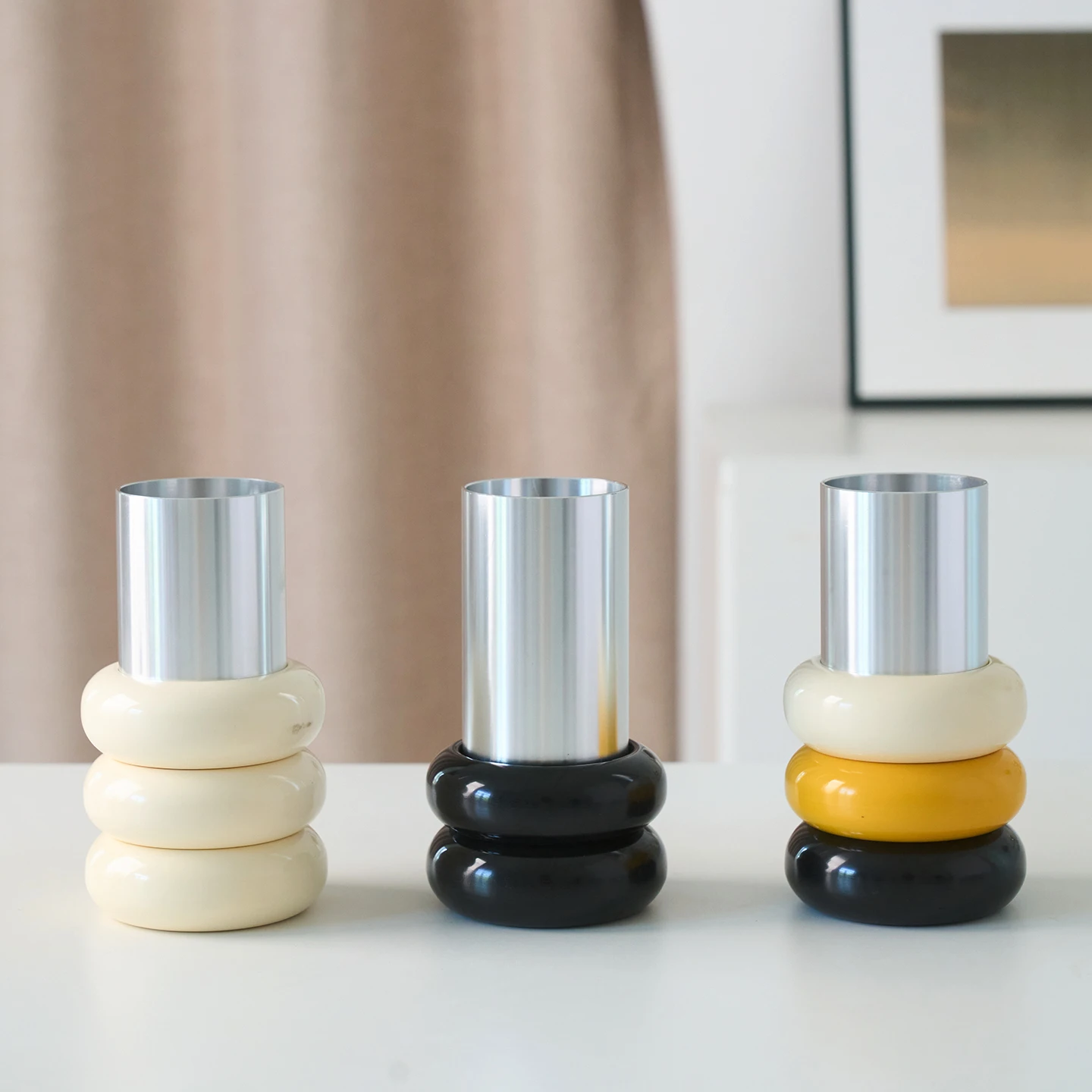 

Donut Creative Vase Ornaments Living Room Flower Arrangement Decorations High Sense of Luxury Modern Minimalist Table Vase