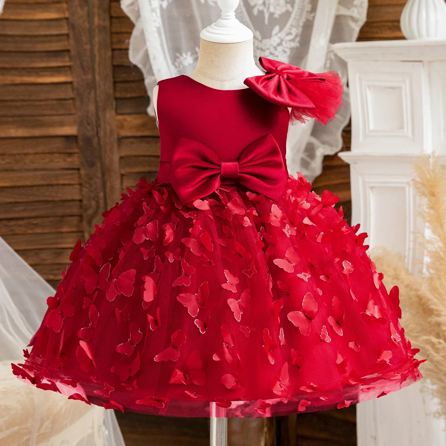 

Summer Baby Girls 1st Birthday Princess Christening Gown Bowknot Butterfly Wedding Girls Infant Ball Gowns New Year Xmas Costume