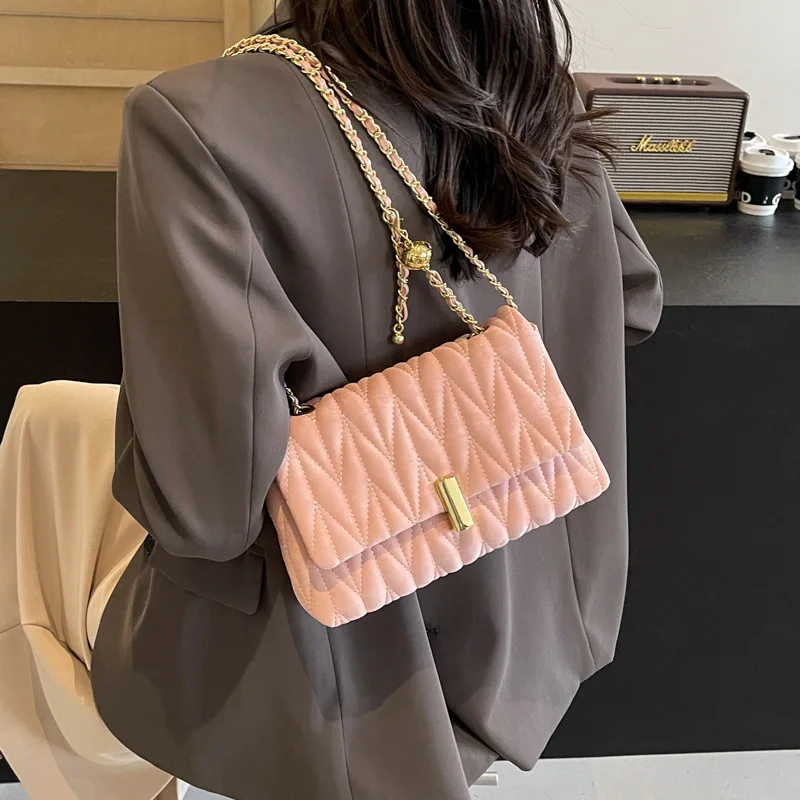 

‌2025 Trendy Pleated Shoulder Bag - Women's Large Soft Leather Messenger Bag Foreign Style Chain Crossbody Purse‌