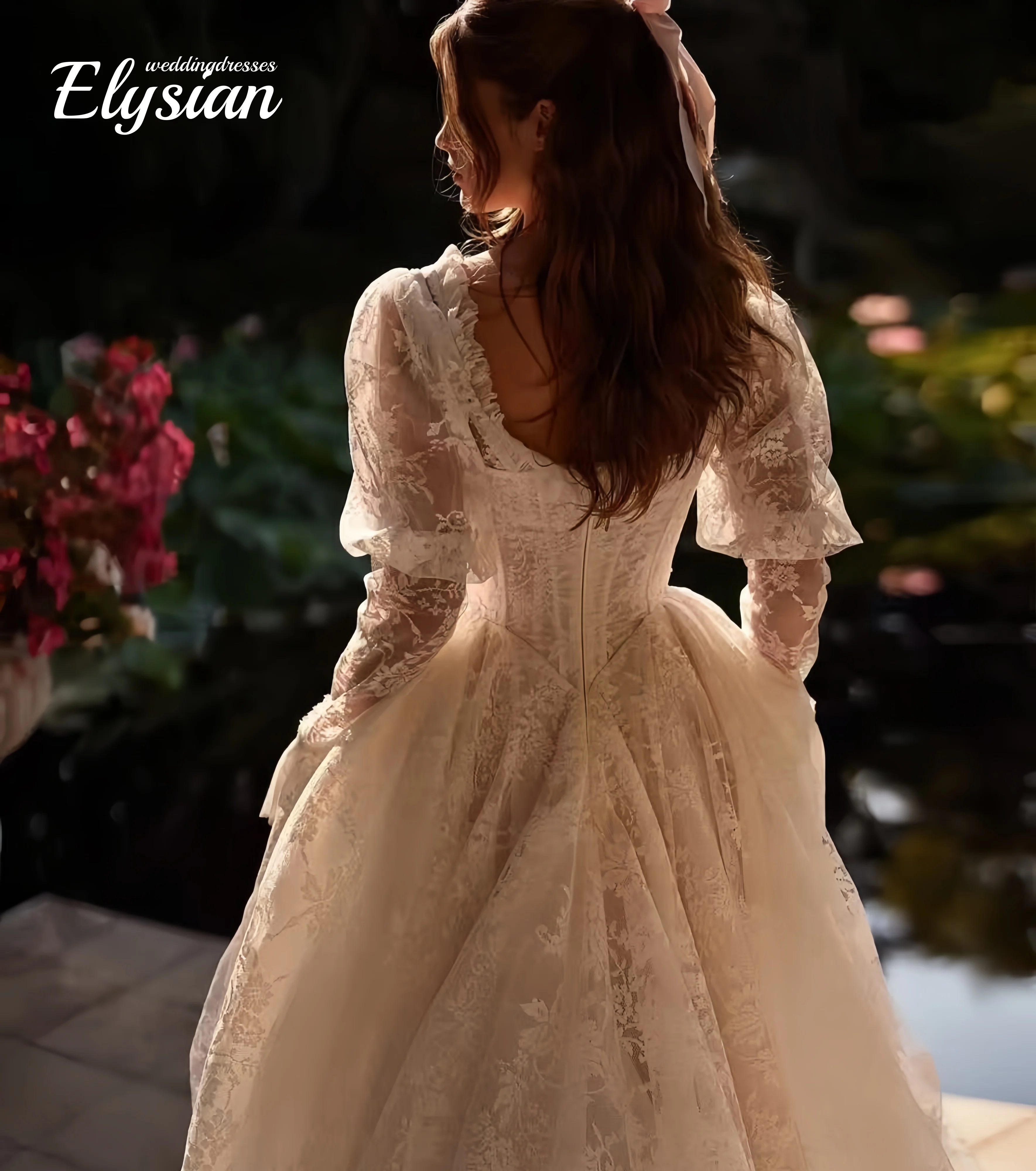 Gaun pengantin renda elegan yang dapat disesuaikan, gaun pesta malam dengan rok panjang berrenda berlengan panjang dan ritsleting di bahu terbuka.