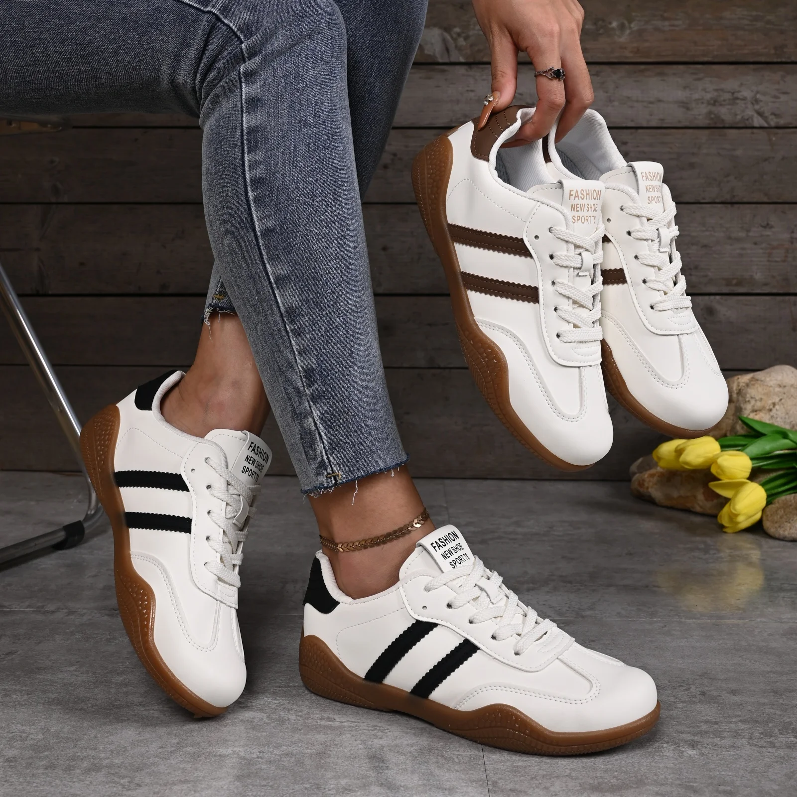 الربيع / الخريف أنيقة الدانتيل يصل جولة اصبع القدم الاحذية عارضة المألوف الساخن بيع أحذية نسائية مريحة جديدة مفلكنة