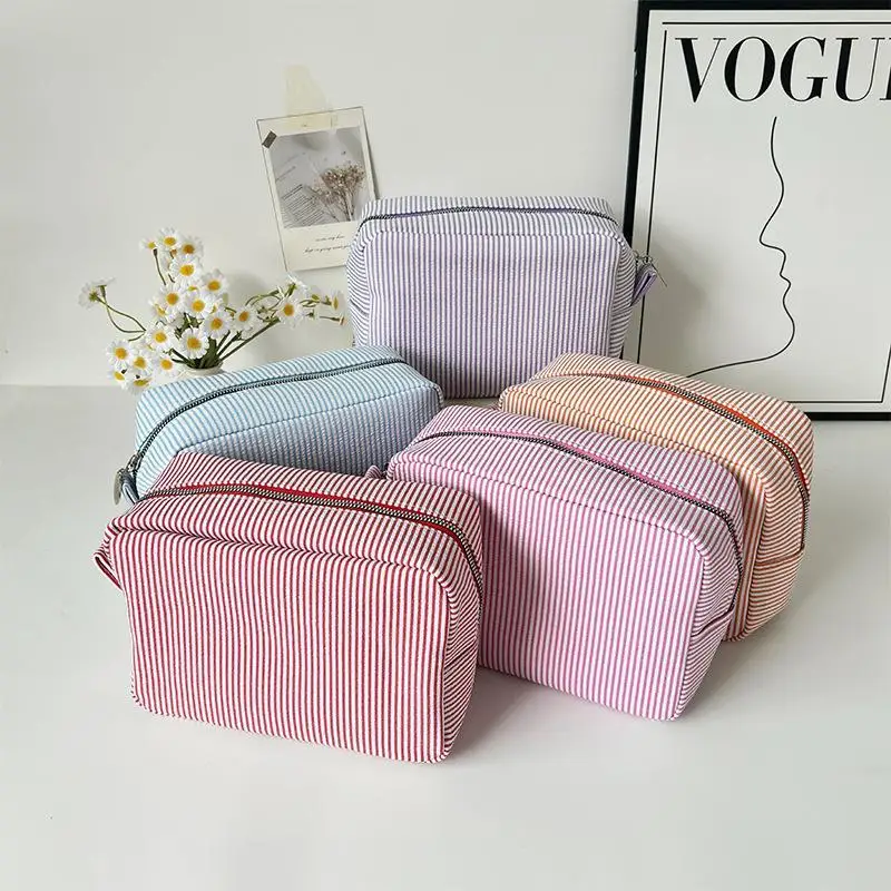 Gestreifte Kosmetiktasche mit großer Kapazität für Frauen, Make-up-Aufbewahrung, Toilettentasche, Brautjungferngeschenk – Detail 1