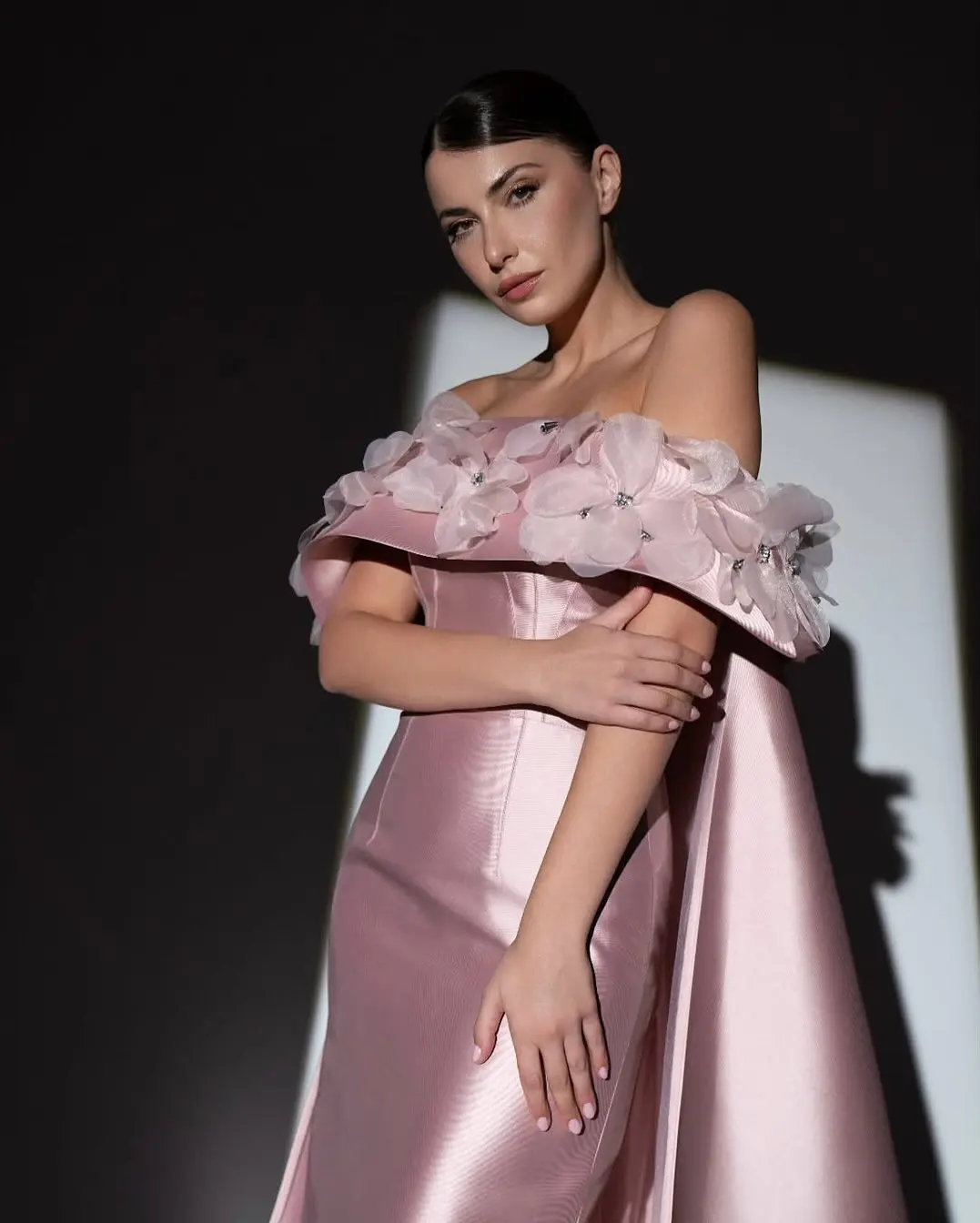 

Customized Mermaid Off the Shoulder Chapel Train Wedding Dress Bridal Party Bridal Gowns Exquisite Dreamy Flowers Satin