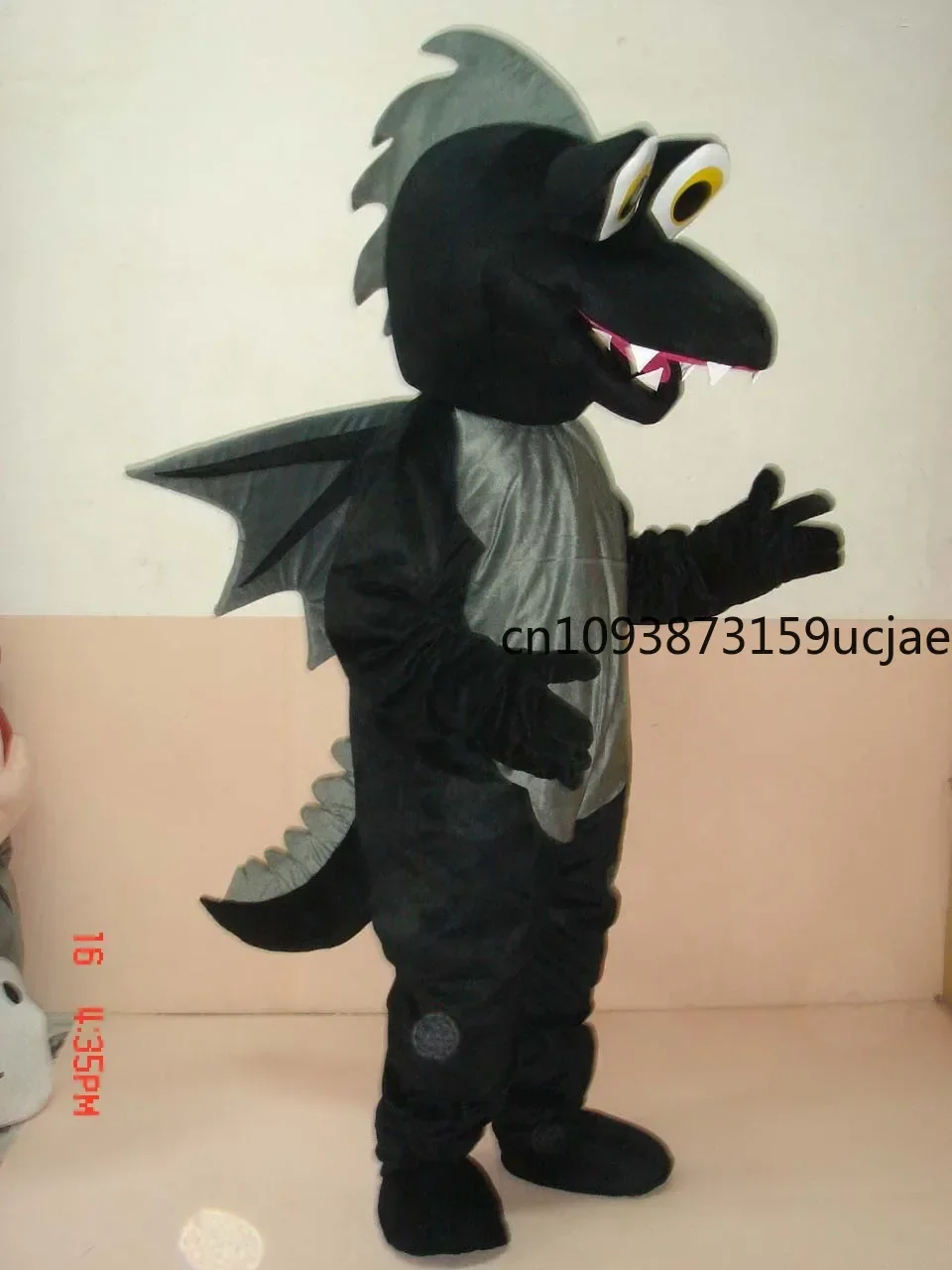 Black Dinosaur Mascot Costume Cartoon Animal Flying Dragon Cosplay Costume Birthday Movie Party Fancy Dress Character Carnival