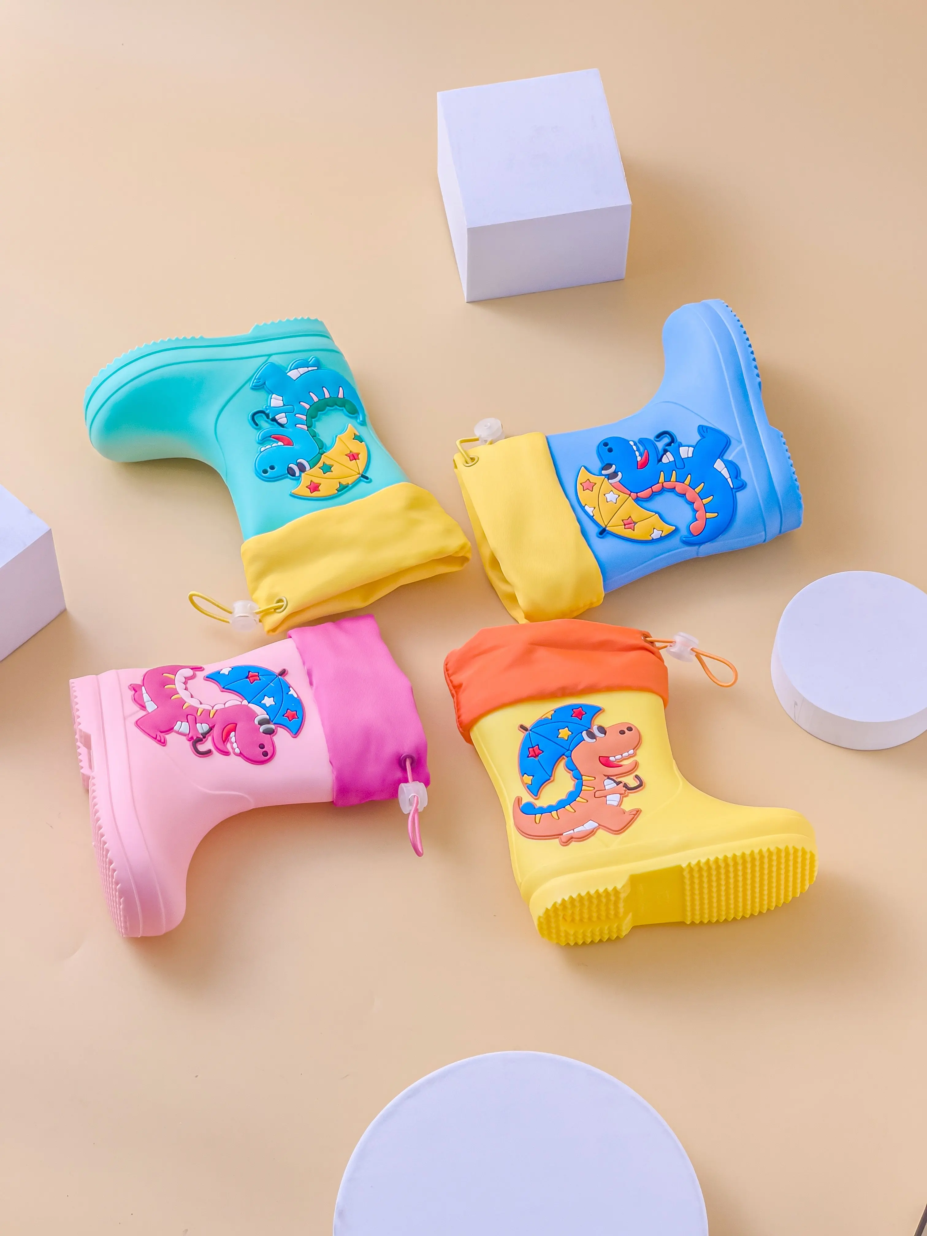 Buty do wody dla chłopców i dziewcząt, dziecięce wzory z kreskówek, dla uczniów gimnazjum, duże szkoły, kalosze, buty przeciwdeszczowe