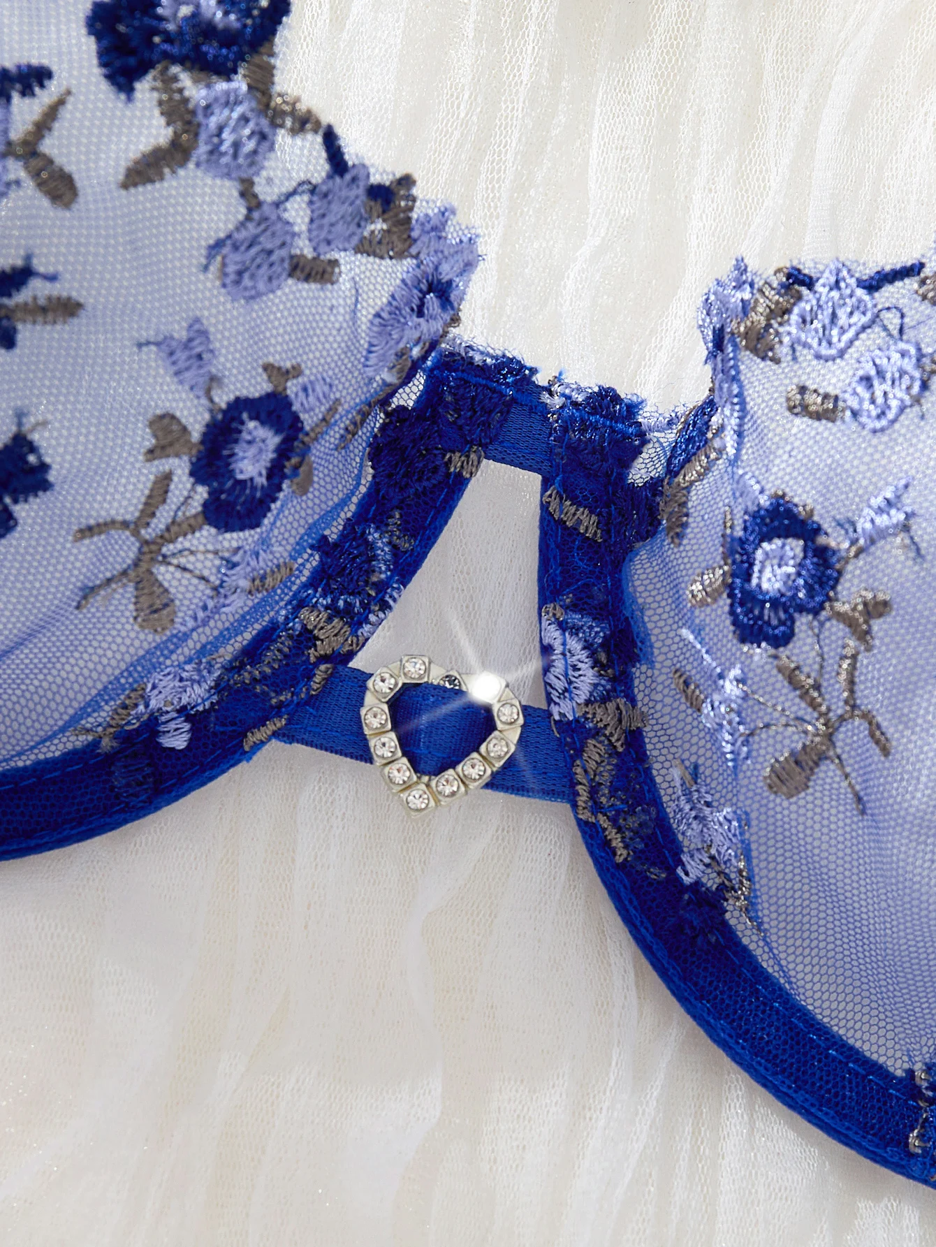 Blauw geborduurde bloemenlingerieset - sexy bh en G-string combo met hartversiering ondergoedset voor dames ZA824026