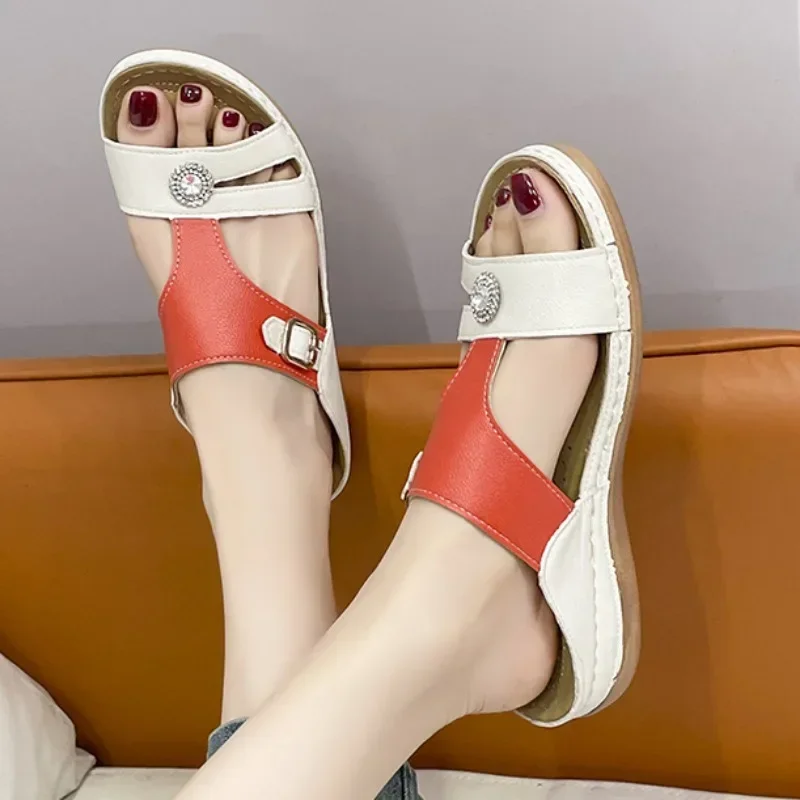 Pantofole roma moda 2024 pantofole con zeppa da donna estive scarpe da donna etniche retrò scarpe morbide Casual Comfort Slip on Beach Slides